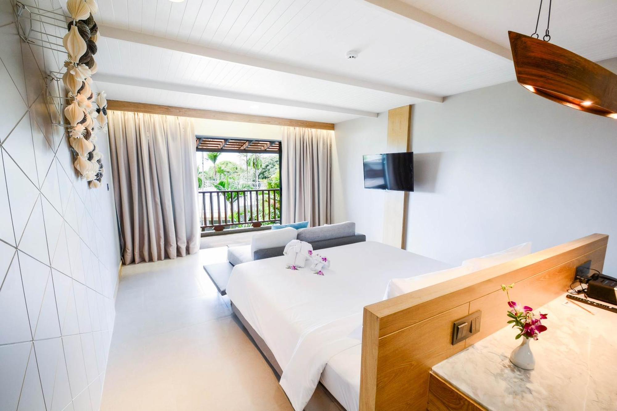 Andaman Cannacia Resort & Spa - Sha Extra Plus Kata Beach  Exterior photo Deluxe Pool Access